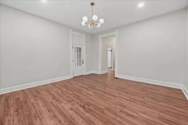 Main picture of 1133 Olive St