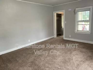Main picture of 208 5th Ave SW