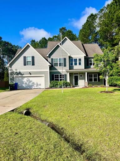 Main picture of 804 Iroquois Ct