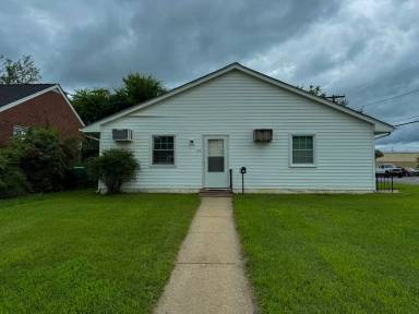 Main picture of 114 Oak Ave