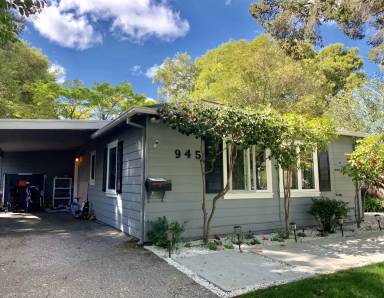 Main picture of 941 Lee Dr