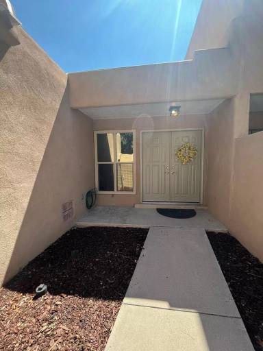 Main picture of 856 Southeast Cir NW