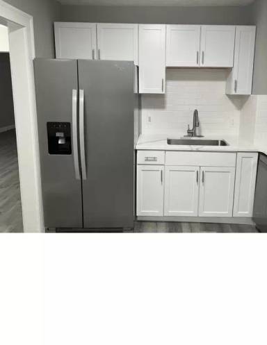 Main picture of 1335 West Blvd