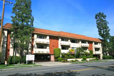 Main picture of 5421 Kester Ave