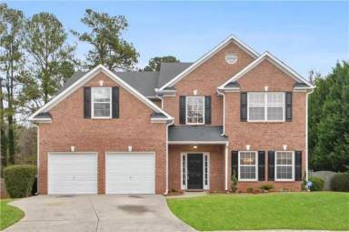 Main picture of 202 Courtland Oaks Dr SW