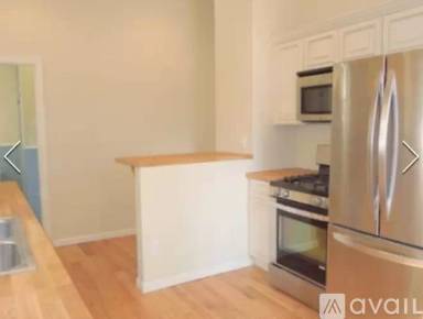 Main picture of 10 Edwards St