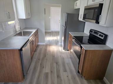 Main picture of 274 Victory Dr