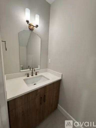 Main picture of 20426 Hoodview Ave