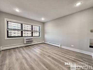 Main picture of 555 W Stratford Pl