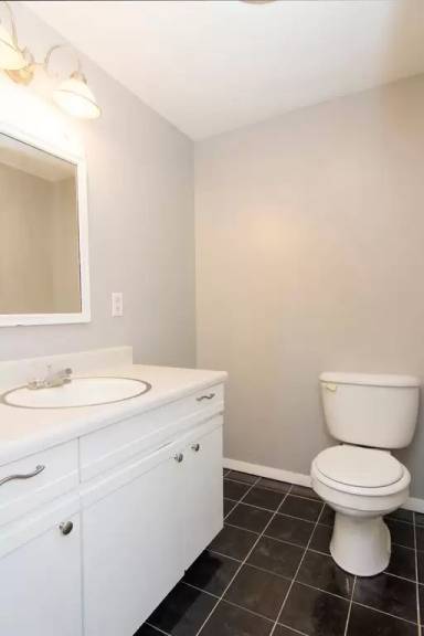 Main picture of 1919 Blackthorn Dr
