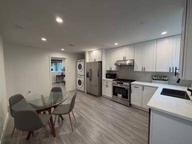 Main picture of 3020 S Normandie Ave