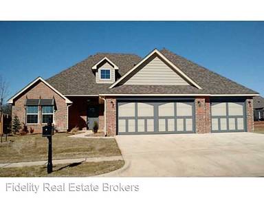 Main picture of 925 NW 186th St