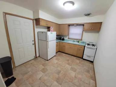 Main picture of 1117 S 86th St
