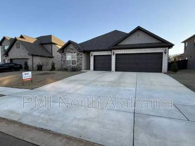 Main picture of 102 Ranna Dr