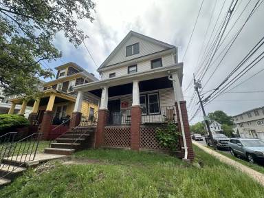 Main picture of 38 Handy St