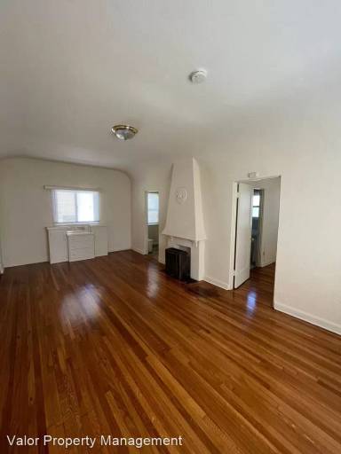 Main picture of 3947 3rd Ave