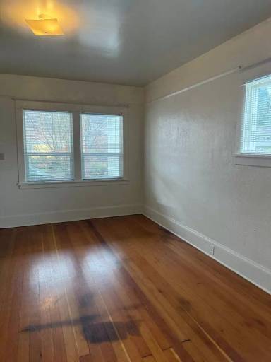 Main picture of 3919 SE 28th Pl