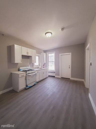 Main picture of 102 Grant Ave