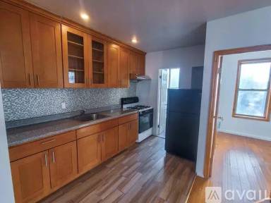 Main picture of 1816 Fulton St