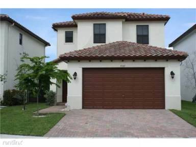 Main picture of 9185 SW 39th St