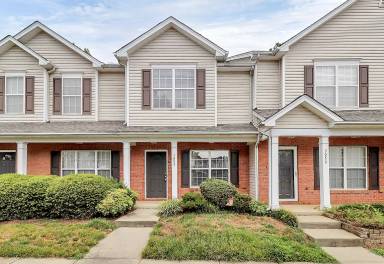 Main picture of 3055 Golden Dale Ln