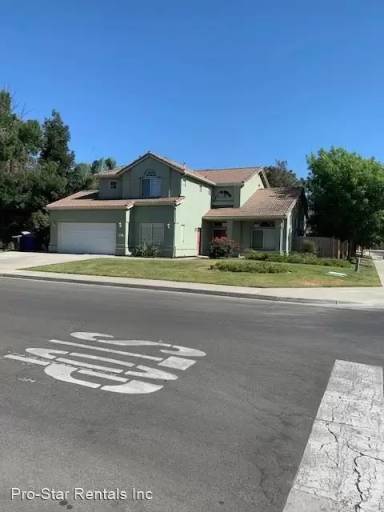 Main picture of 875 E Willow Cir