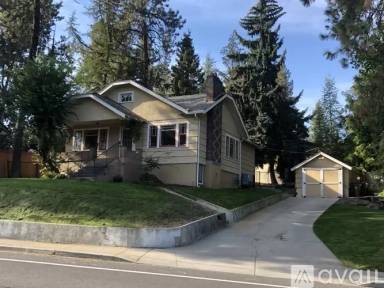 Main picture of 1504 S Southeast Blvd
