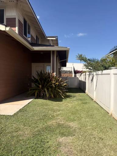Main picture of 145 Hoolaau St