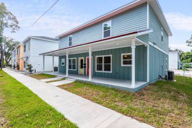Main picture of 1323 NW 6th Ave
