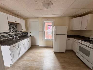 Main picture of 3111 Delaware Ave
