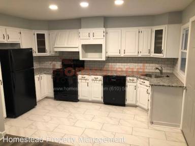 Main picture of 46 Maple St
