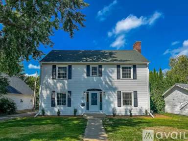 Main picture of 418 E Brown St