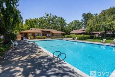Main picture of 236 Red Oak Dr E