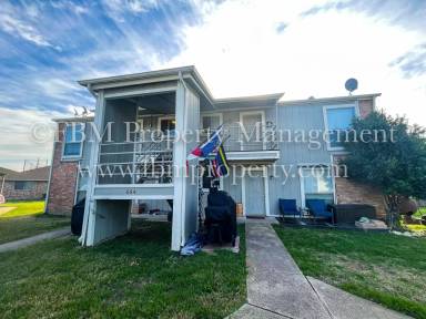 Main picture of 608 Walter Stephenson Rd
