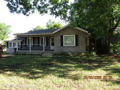 Main picture of 1615 NW Kingsbury Ave