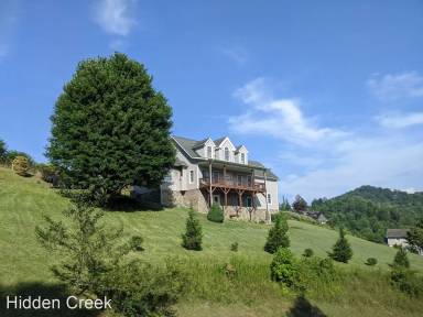Main picture of 106 Old Rose Dr