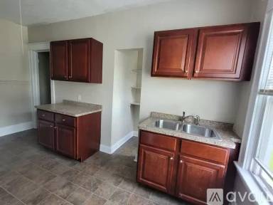 Main picture of 307 Ridgeway Ave