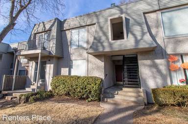 Main picture of 4630 E 68th St