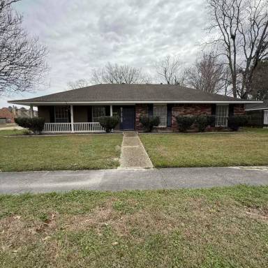 Main picture of 3011 Cavalier Dr