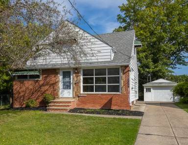 Main picture of 21091 Carol Dr