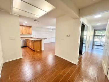 Main picture of 6115 Marina Pacifica Dr S