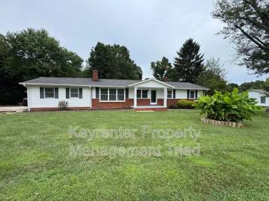 Main picture of 8020 Linville Rd