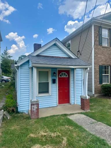 Main picture of 127 Prall St