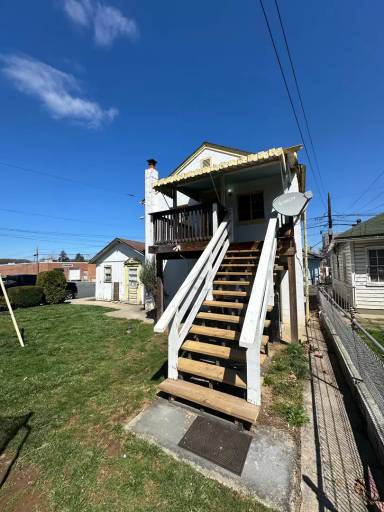 Main picture of 42 N Grant St