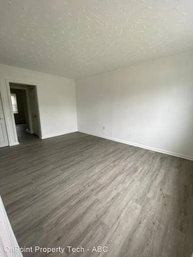 Main picture of 801 Stoll St
