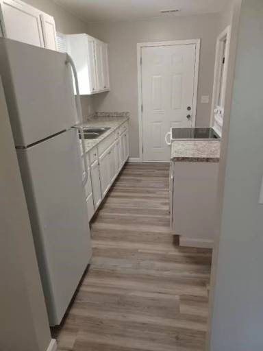 Main picture of 2208 SW Edgewater Ter