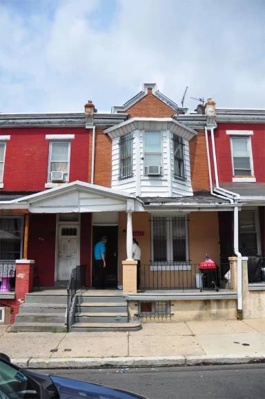 Main picture of 1744 N Wilton St