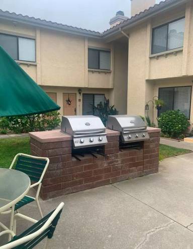 Main picture of 1001 E Cypress Ave