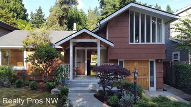 Main picture of 4736 48th Ave NE