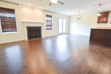 Main picture of 3561 Aurora Dr